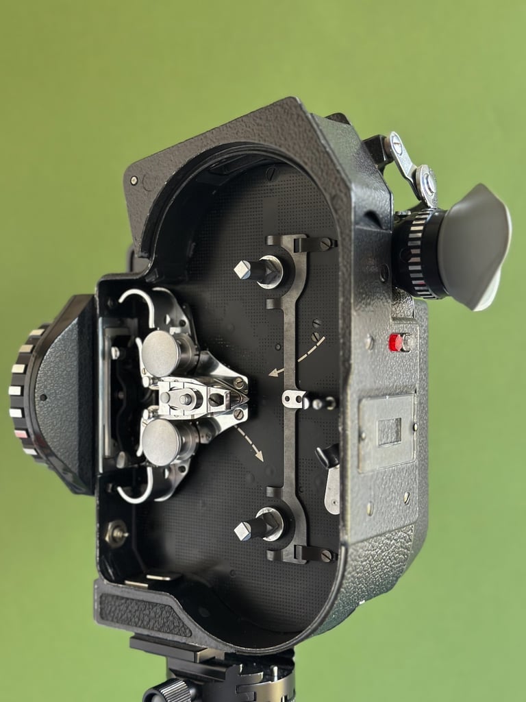 Bolex H16 EL 16mm Cine Camera – Tested & Working