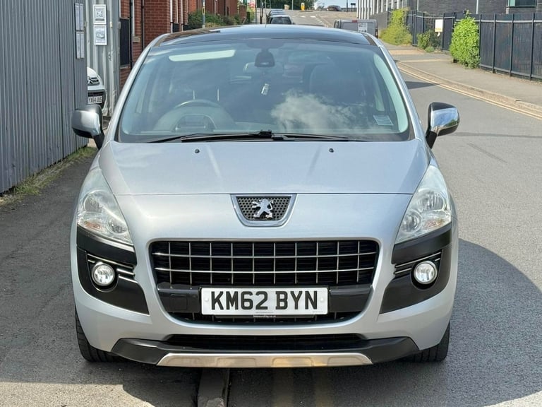 2012 Peugeot 3008 1.6 HDi 112 Allure 5dr - pan roof - see video HATCHBACK Diesel Manual