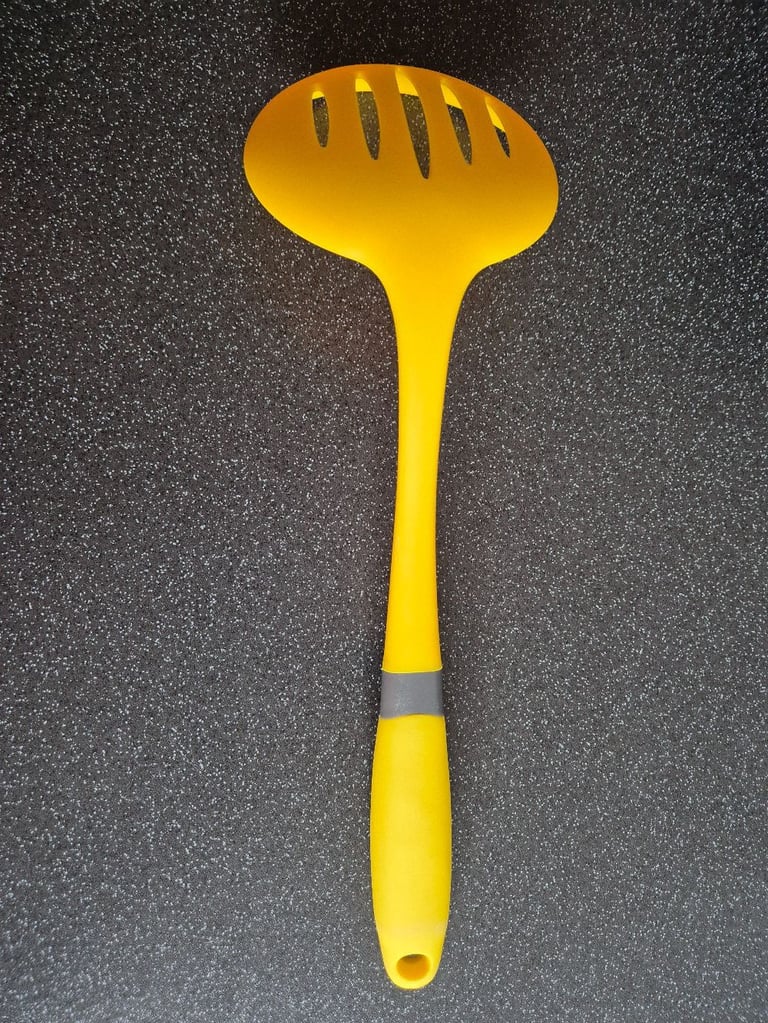 4 piece kitchen utensils - used but in good condition