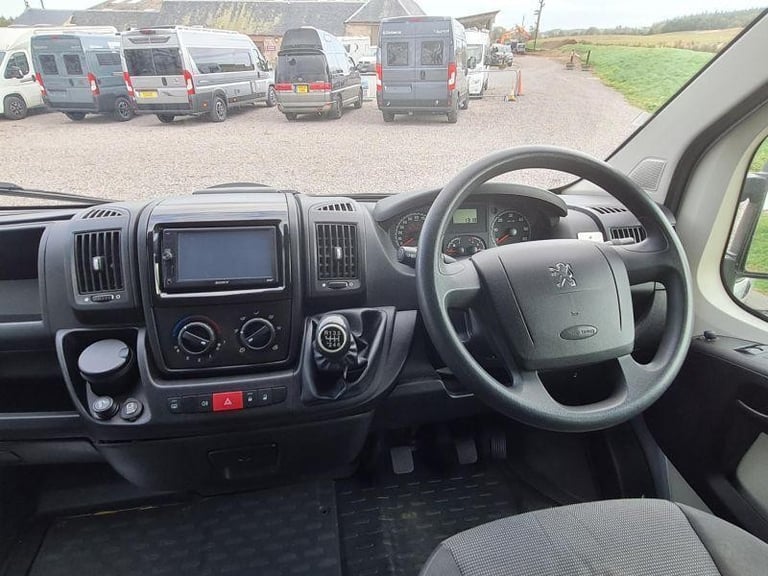 Peugeot Boxer 335 LWB