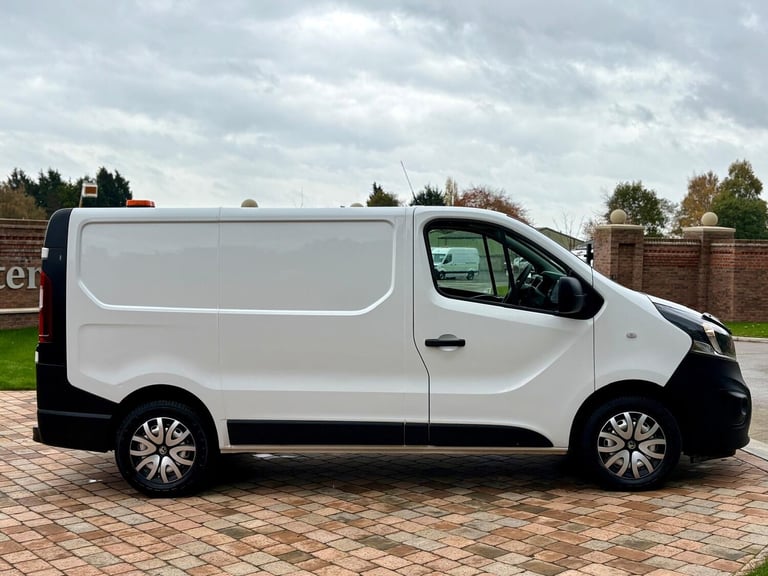 2019 Vauxhall Vivaro / Renault Trafic / Nissan Primastar Swb Van ***Excellent Condition*** PANEL ...