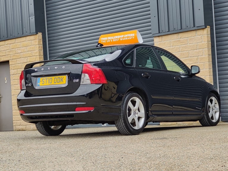 VOLVO S40; 1.6 DIESEL; 115BHP; R DESIGN D2; 4 DR; MANUAL; BLACK; 62 MPG; £35 TAX