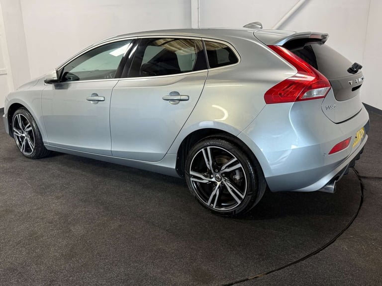 2017 Volvo V40 2.0 V40 R-Design Pro D3 Auto 5dr Hatchback Diesel Automatic