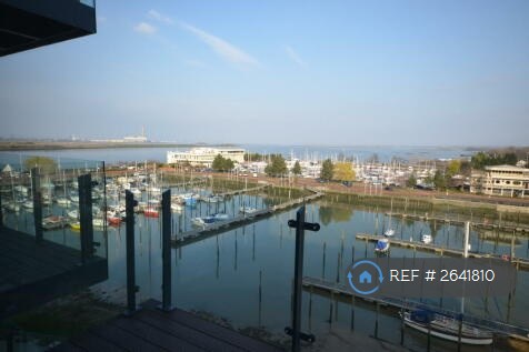 1 bedroom flat in Marina Heights, Gillingham, ME7 (1 bed) (#2641810)