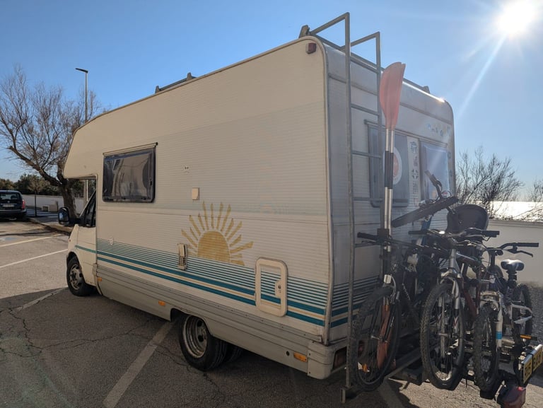 Spacious 6-Berth Motorhome - Ford, TRANSIT 110, 1997, 2500 (cc)