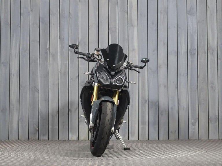2017 17 BMW S 1000 R