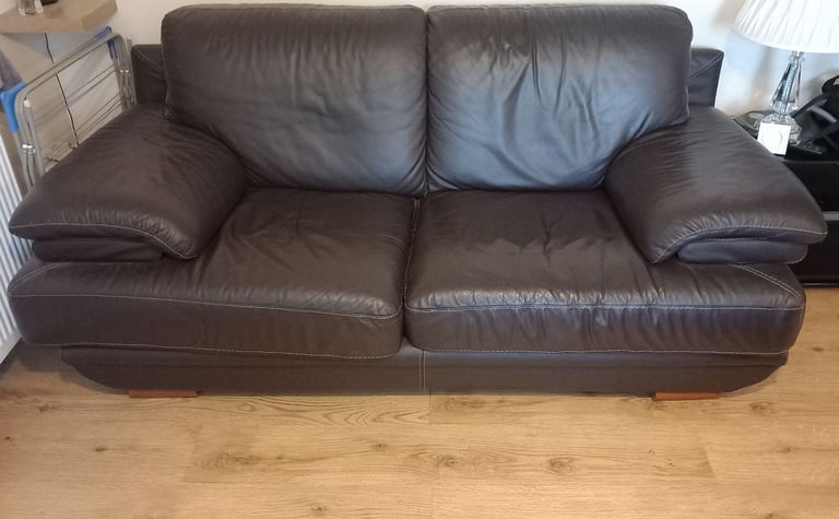 FREE!! 3 & 2 SEATER  GOOD CONDITION