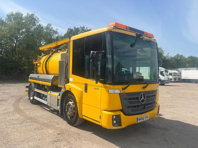 Mercedes-Benz ECONIC 1830 