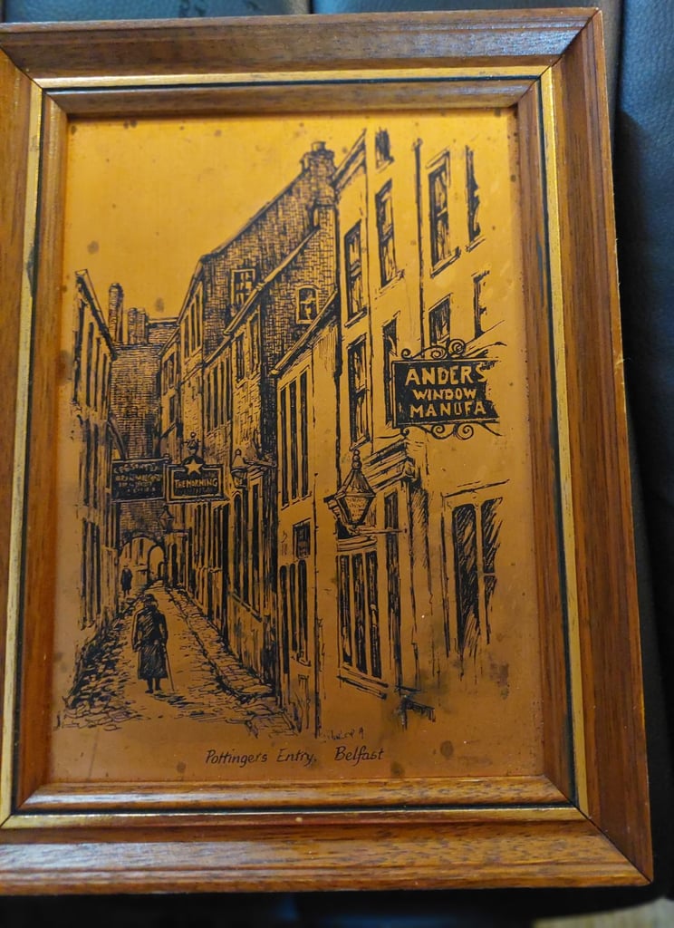 image for POTTINGERS ENTRY 19×25cm