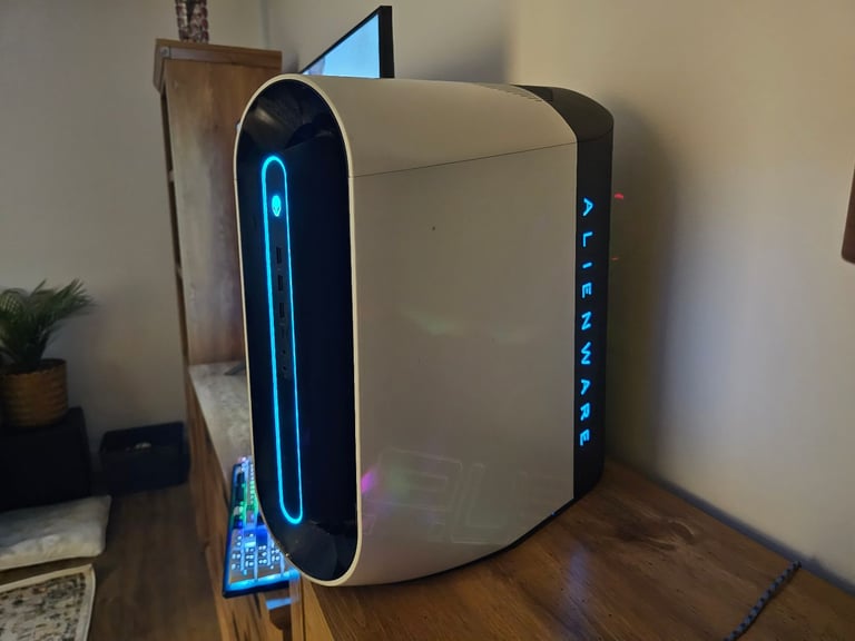 ALIENWARE GAMING PC RTX 3070 8GB / AMD Ryzen 7 3700X / 16GB DDR4 / 512GB NVME / 1TB HDD