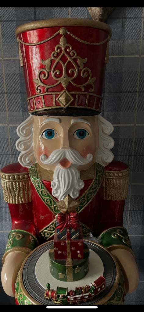 Large Christmas nutcracker 5ft tall lights up and plays music. Like new