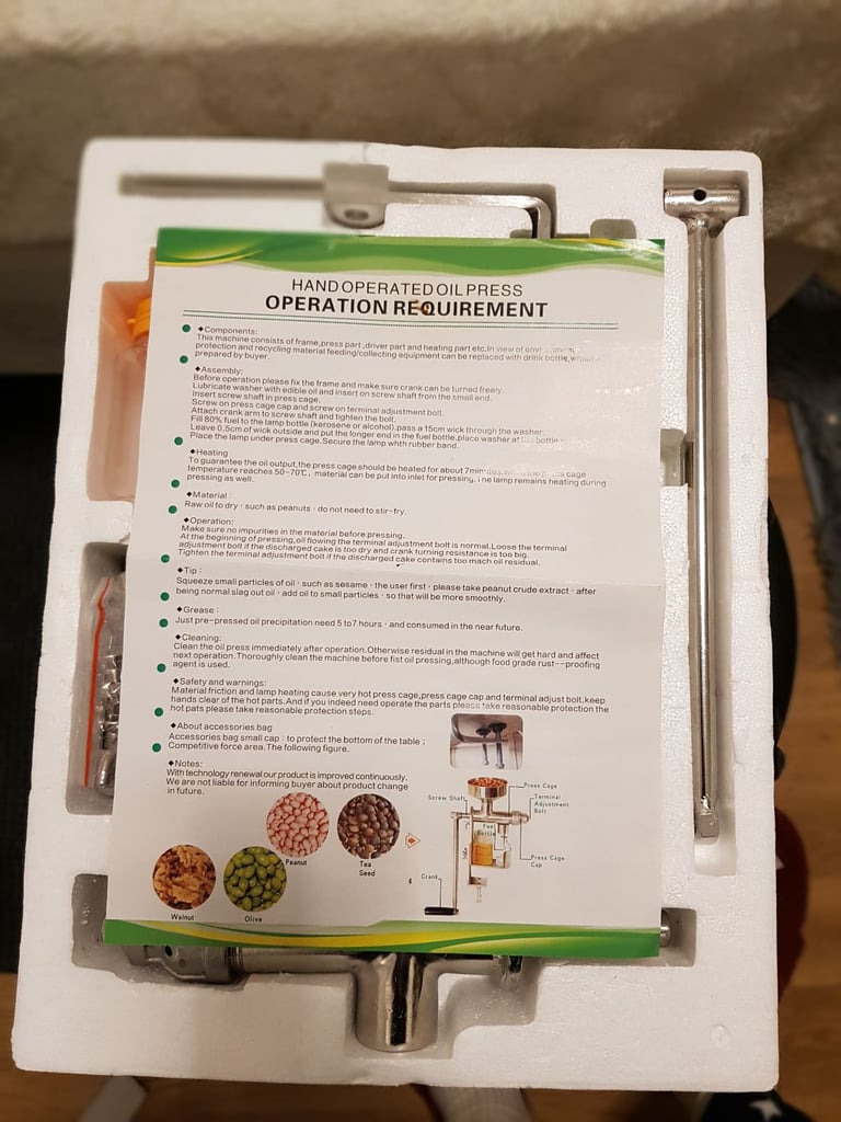 Hand operated oil press