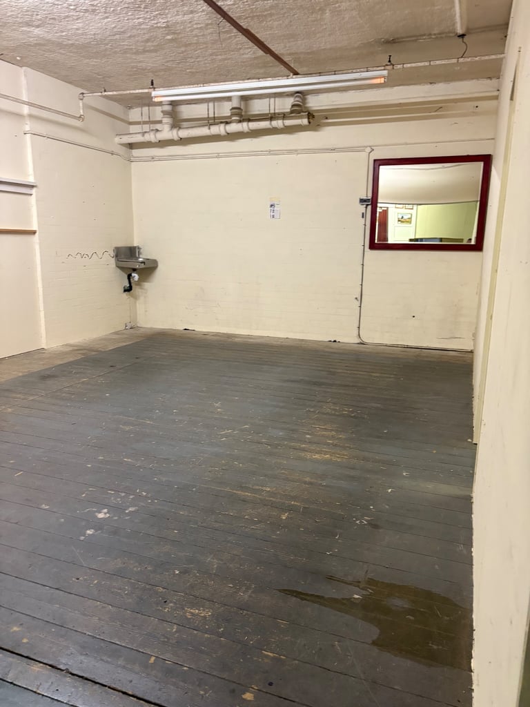 800 square foot unit to rent in reddish