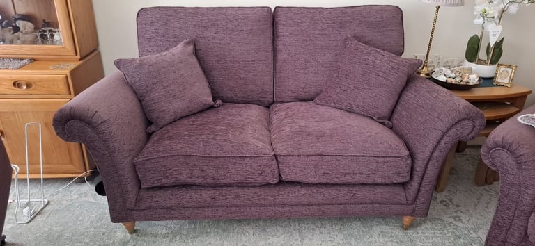 Parker Knoll - Burghley Suite