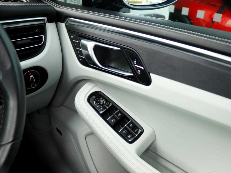 2022 Porsche Macan GTS 5dr PDK ESTATE PETROL Automatic