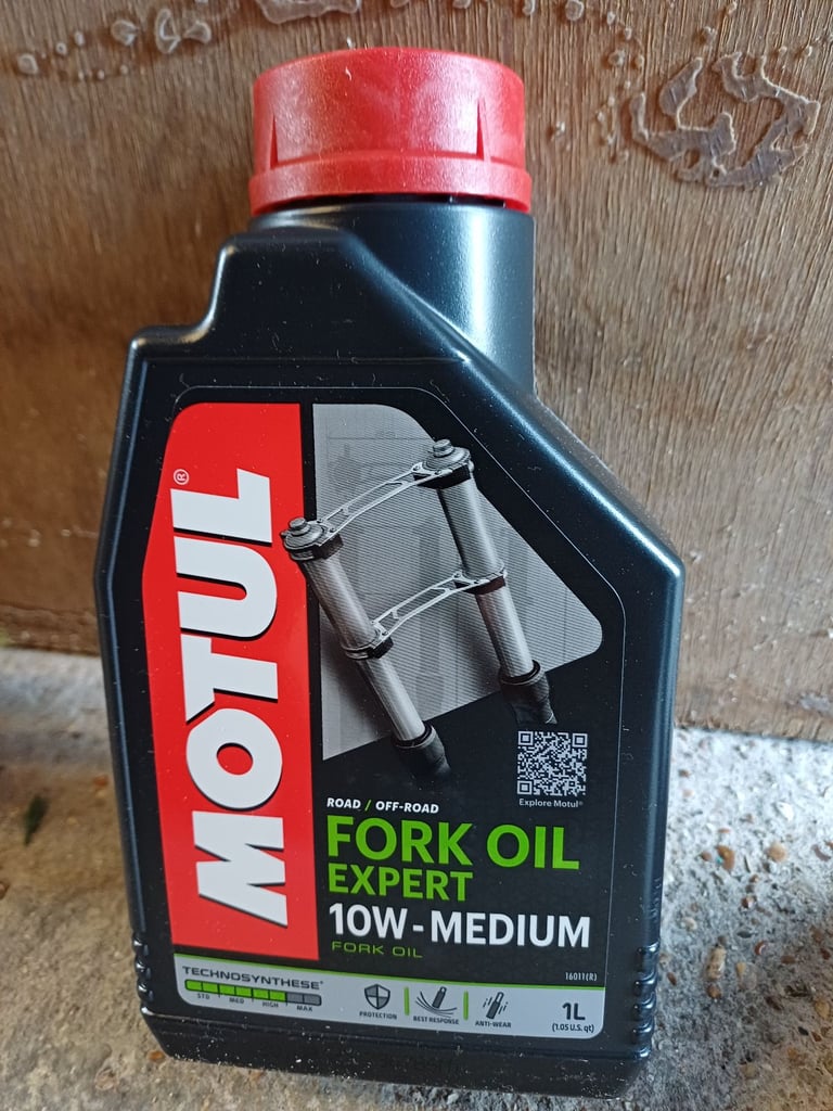 FORK OIL MOTUL 1 litre unopened