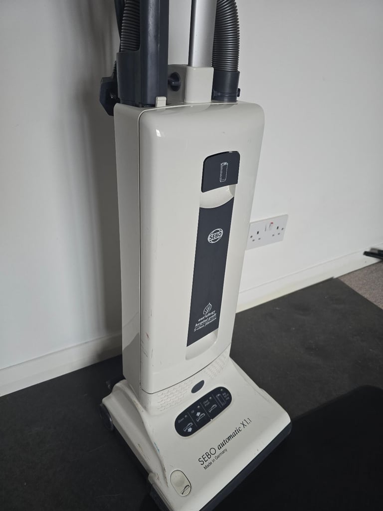 White Sebo Automatic X 1.1 Eco upright vacuum cleaner excellent working condition 