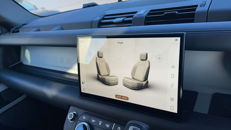 2024 Land Rover Defender 3.0 D300 X-Dynamic HSE 90 3dr Auto ESTATE DIESEL Automatic