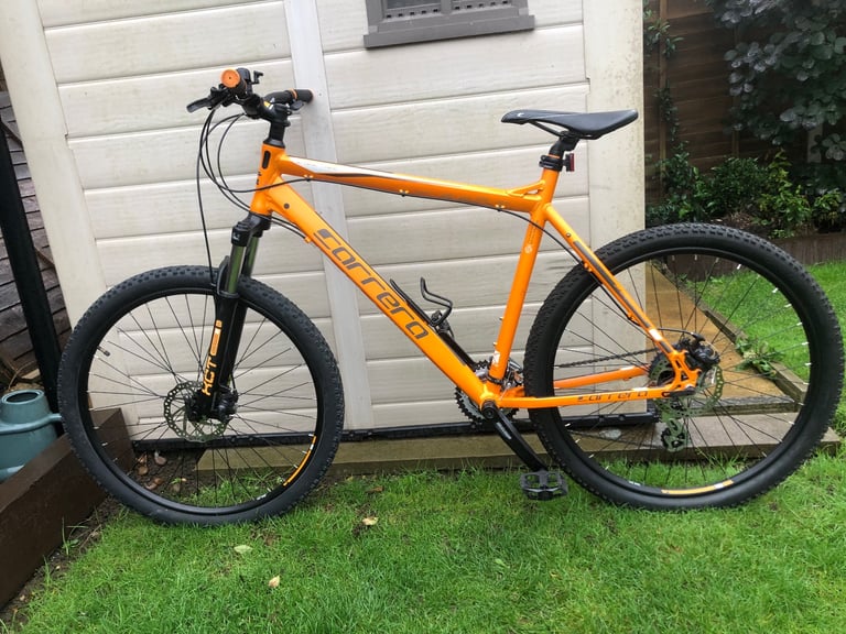 Carrera vengeance adult mountain bike 22” frame suitable 5ft 9 to 6ft 6 like new condition nr5 9
