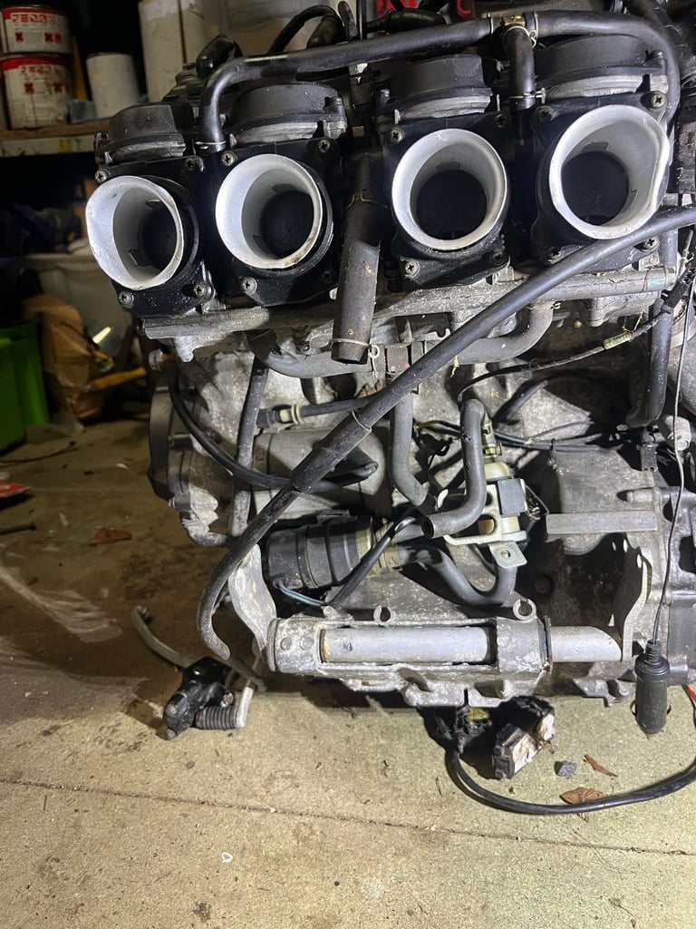 Honda CBR 900 RR Fireblade engine