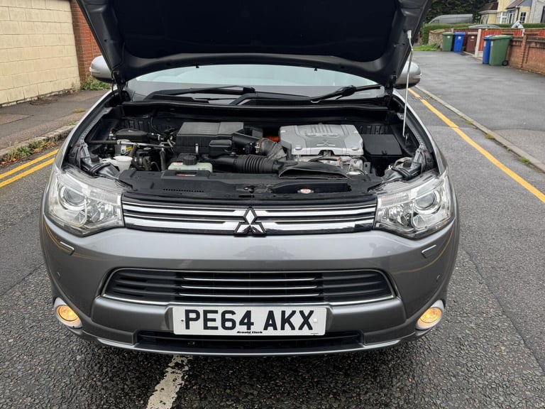  Mitsubishi Outlander 2.0h 12kWh GX4hs CVT 4WD Euro 5 (s/s) 5dr Petrol/Electric Hybrid Automatic