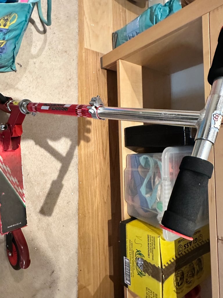 Ferrari Kids Scooter - Red