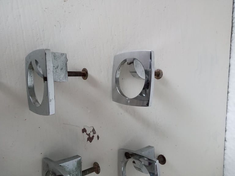 1970's Vintage Wardrobe Door Handles/knobs/Fitting