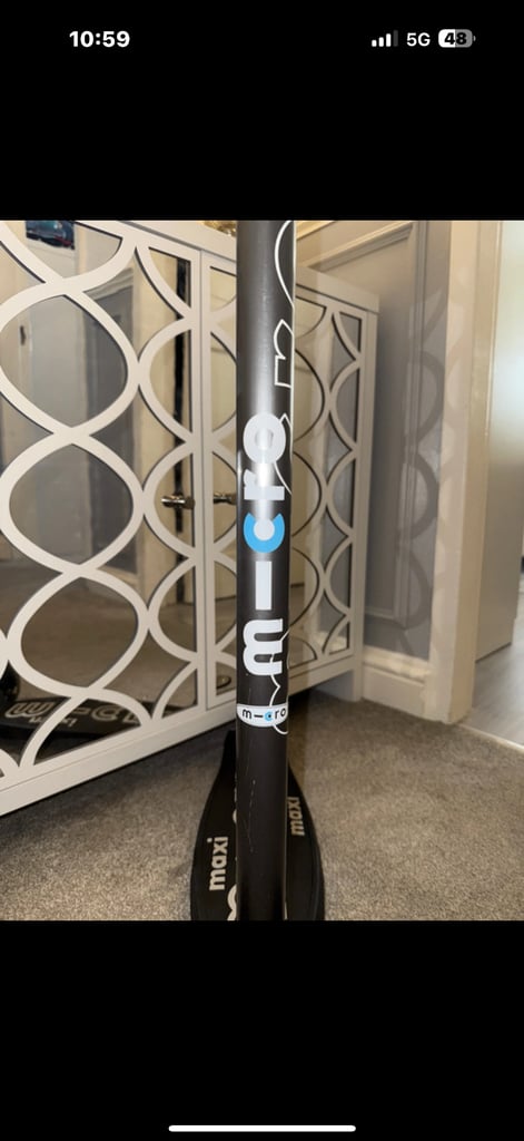Maxi micro scooter deluxe LED 