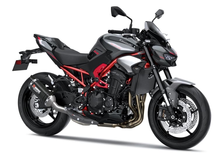 NEW 2025 Kawasaki MOTORCYCLE Z900 PERFORMANCE SAVE £600 NEW RIDER DISCOUNT* 