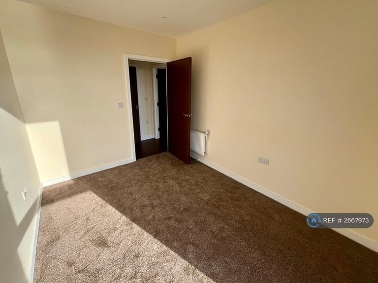 2 bedroom flat in Greenshank House, London, NW9 (2 bed) (#2667973)