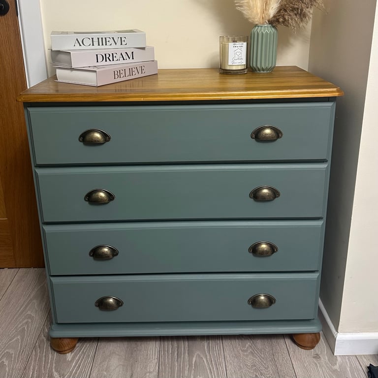 image for Chest of drawers 