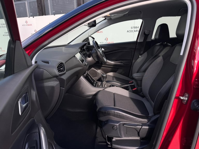2020 Vauxhall Grandland X 1.2 Turbo SRi Nav 5dr HATCHBACK PETROL Manual