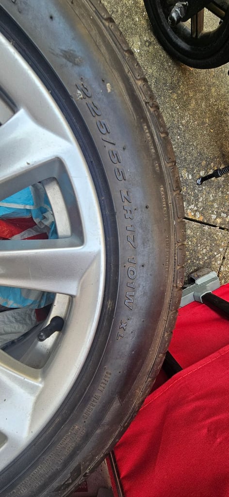 BMW F10 5 SERIES WHEEL AND TYRE