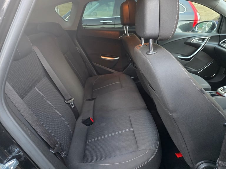 2010 Vauxhall Astra 1.6i 16V SRi 5dr Auto HATCHBACK Petrol Automatic