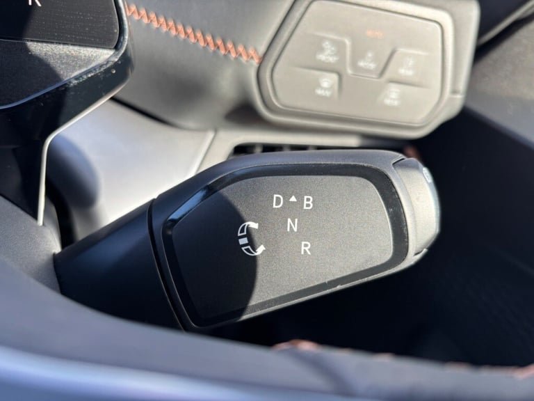  Cupra Born 170kW e-Boost V3 59kWh 5dr Auto Electric