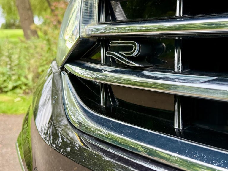 2023 Volkswagen TIGUAN R- Line Pan/r Cameras Full Service History heated steering