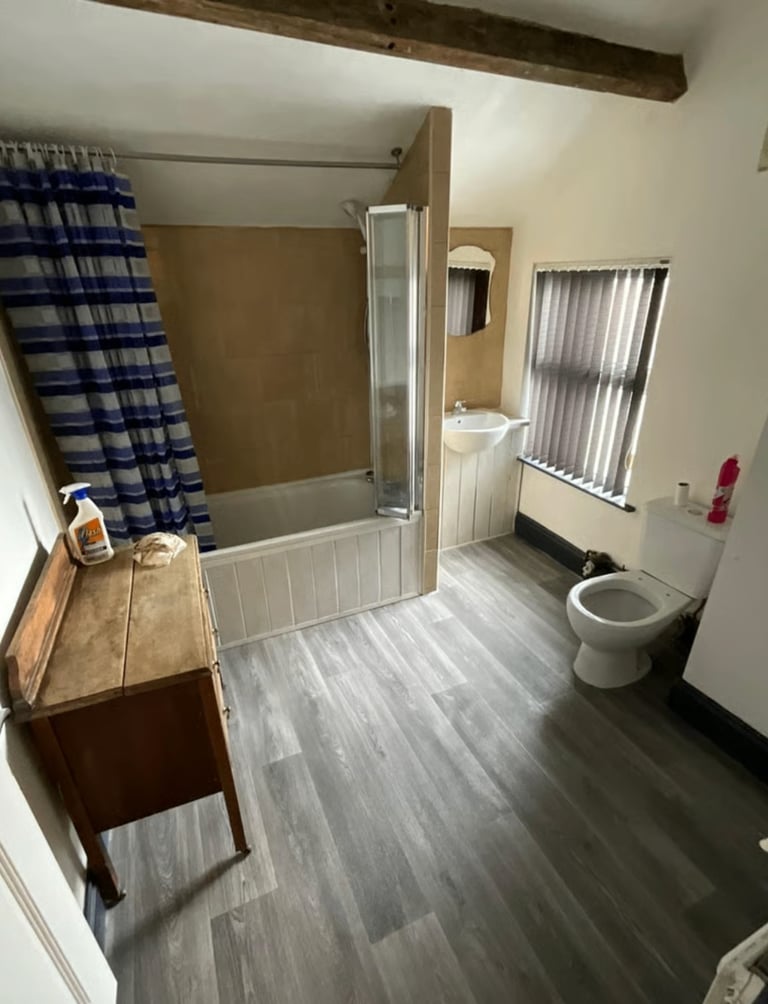 3-Double Bedroom Flat | Fully Furnished | Fitted Kitchen | Parking |  Woodsley Road, Leeds - LS3