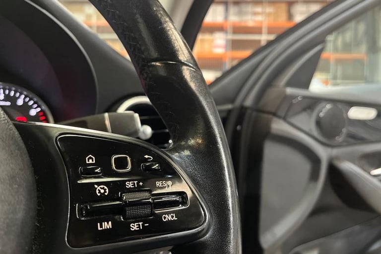 2018 Mercedes-Benz C Class C200 SE 4dr 9G-Tronic- Parking Sensors &amp; Camera SEMI-AUTO Saloon P...