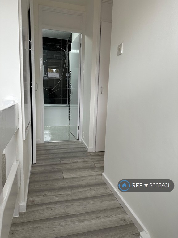 3 bedroom house in Venice Court, Andover, SP10 (3 bed) (#2663931)