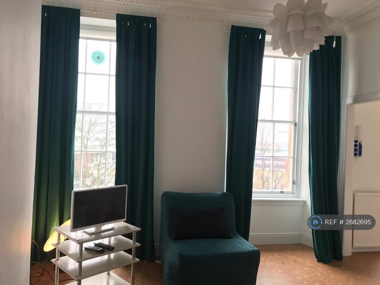 1 bedroom flat in Argyle Street, Glasgow, G3 (1 bed) (#2682695)