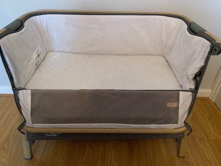 Tutti Bambini Cozee Bedside Crib