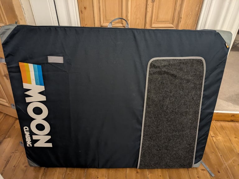 image for Moon Warrior Bouldering Crash pad