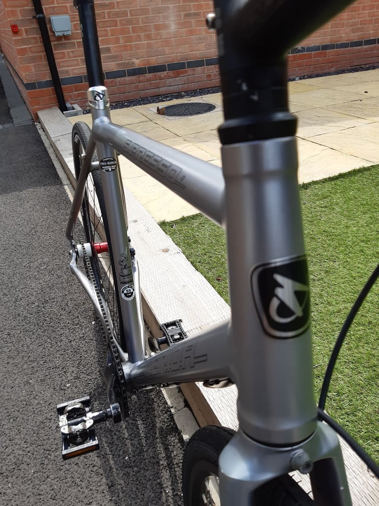 Merida S-Presso Aluminium Hybrid Bike. 