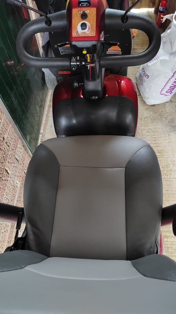 1 month old shoprider mobility scooter 