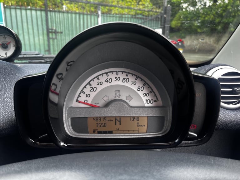 2011 smart fortwo 1.0 MHD Passion Coupe 2dr Petrol SoftTouch Euro 5 (s/s) (71 bhp) Coupe Petrol A...