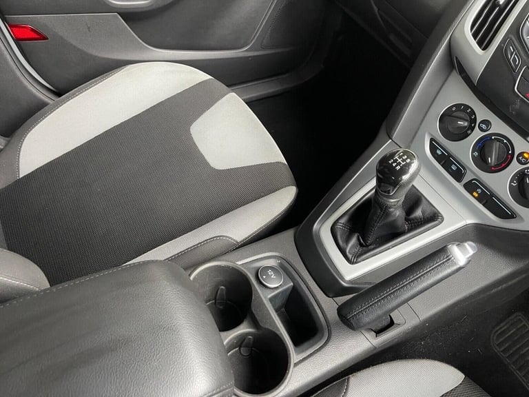 2014 Ford Focus 1.0 EcoBoost Zetec Navigator 5dr HATCHBACK PETROL Manual