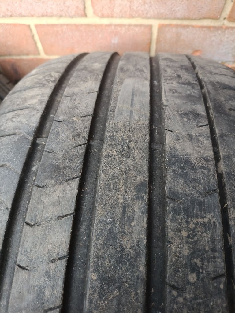 2x pirelli tyres 275 40 20