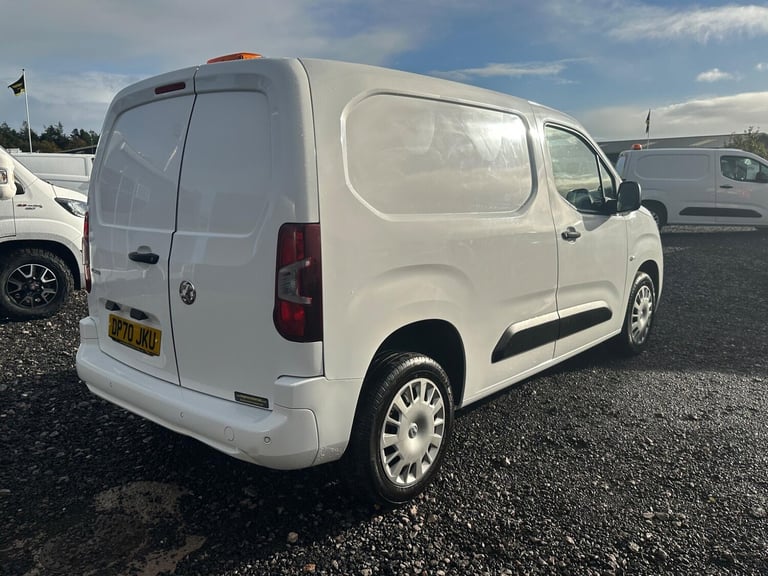 2020 Vauxhall Combo 1.6 Turbo D 2300 Sportive L1 H1 Euro 6 (s/s) 4dr PANEL VAN Diesel Manual