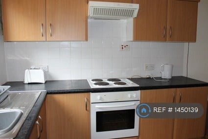 2 bedroom flat in West Graham Street, Glasgow, G4 (2 bed) (#1450139)