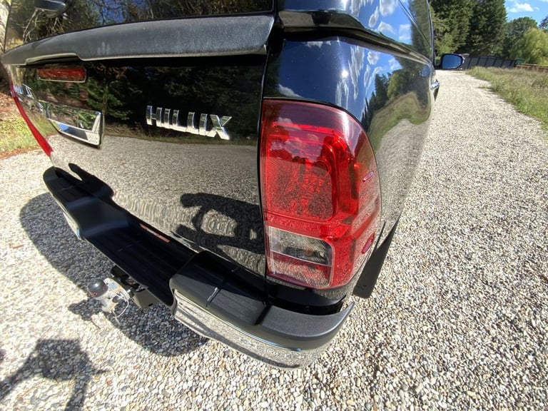 2023 Toyota Hilux 2.4 D-4D Icon Pickup Double Cab 4dr Diesel Auto 4WD Euro 6 (s/s) (150 ps) PICKU...